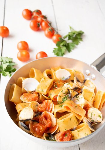 Recipe Authentic Italian Calamarata Pasta with Clams