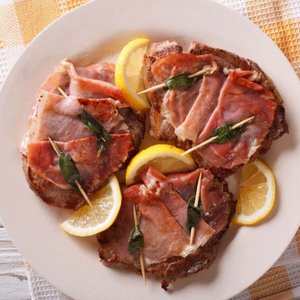 Saltimbocca alla Romana (Roman-style veal cutlets)