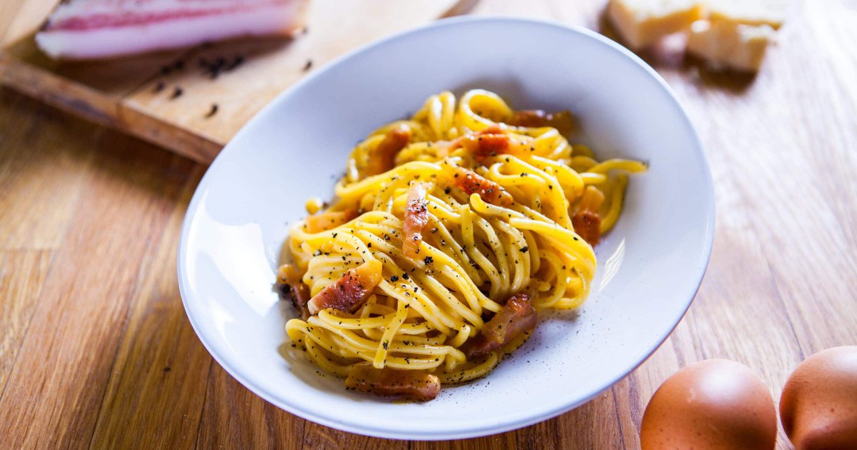 Recipe Spaghetti Carbonara, the Authentic Italian Recipe - The Recipes Club