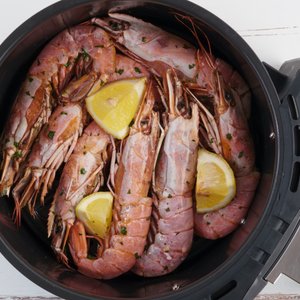 Air Fryer Spicy Garlic Prawns