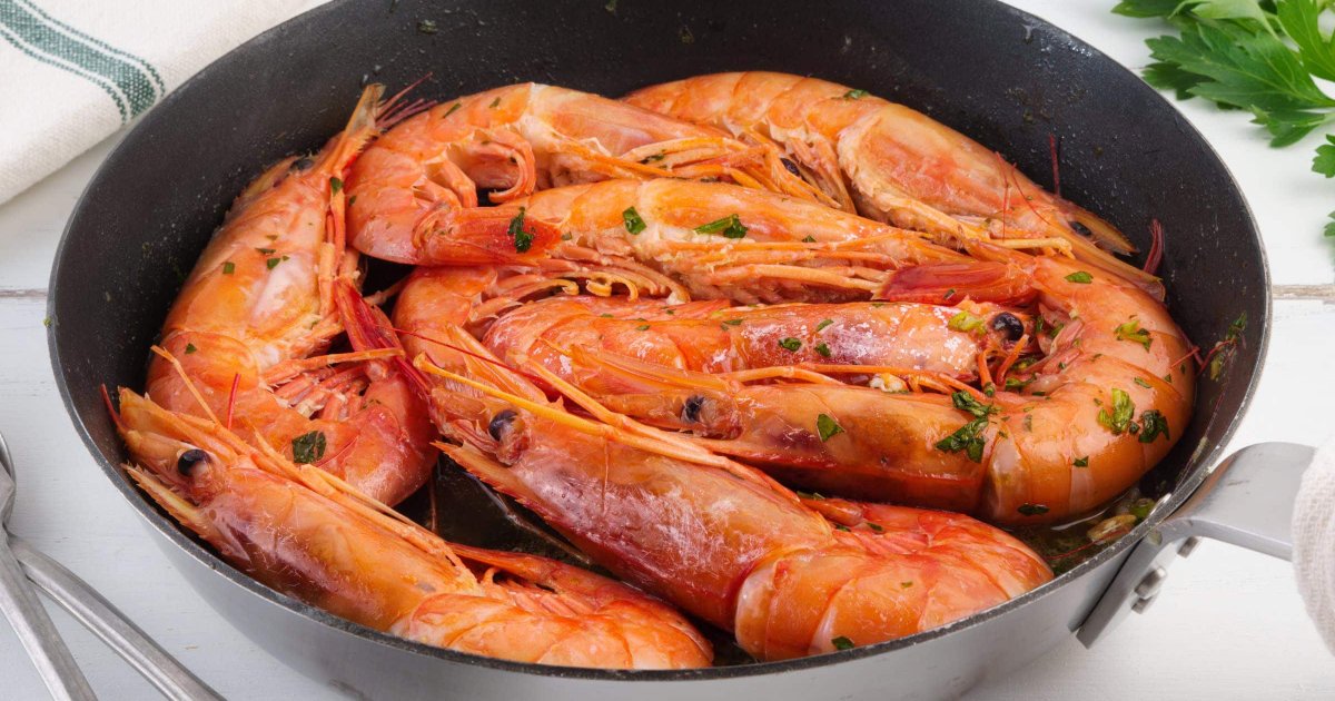 Recipe Simple Pan-fried Garlic Prawns - The Recipes Club