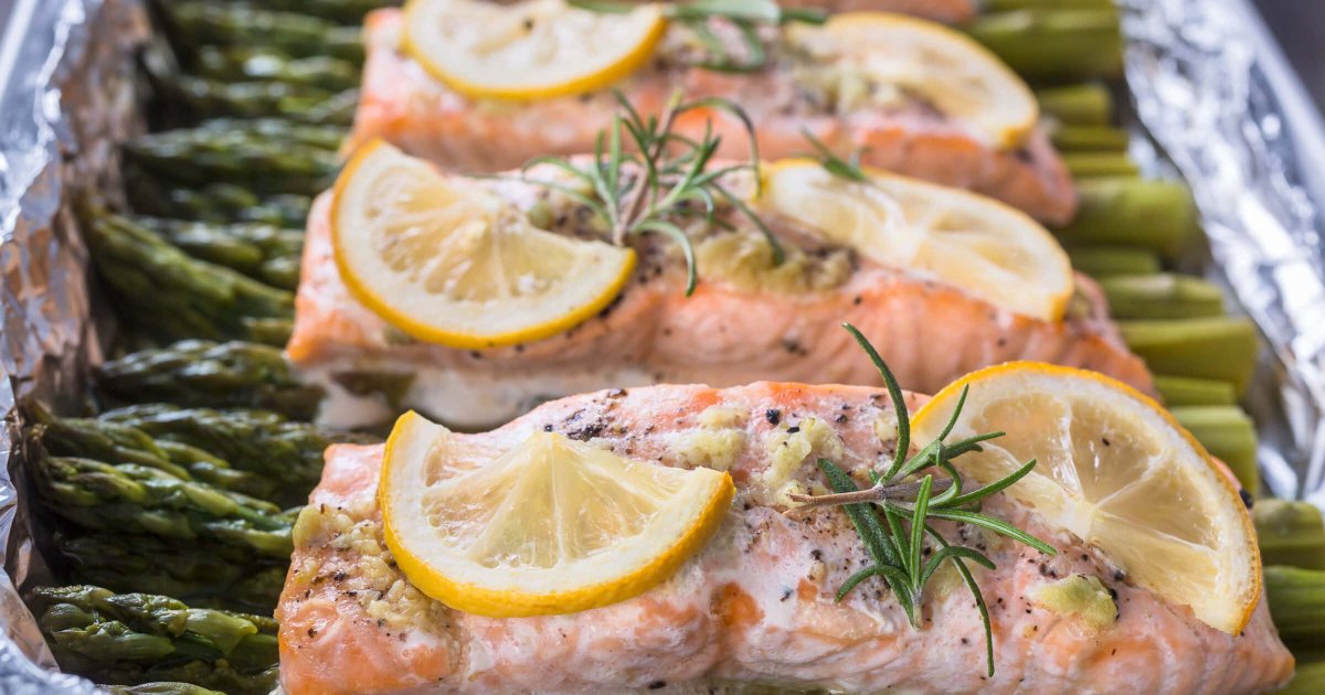 Recipe Baked Salmon with Asparagus - The Recipes Club
