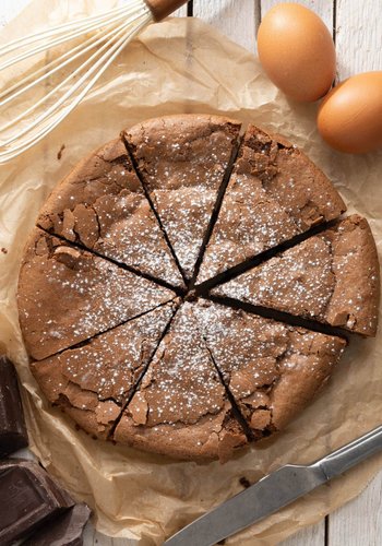 Recipe Ferrara’s Dark Chocolate Fudge Cake