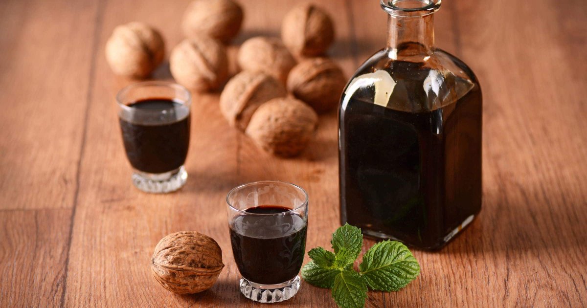Recipe Homemade Nocino, the Original Recipe - The Recipes Club