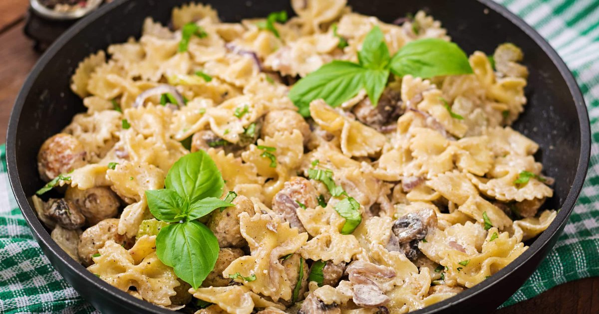 Recipe Bow-tie Pasta with Cream and Mushroom Sauce - The Recipes Club