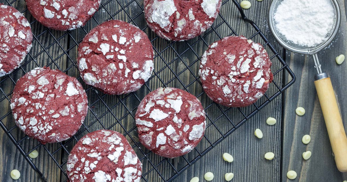 Recipe Red Velvet Crinkle Cookies - The Recipes Club