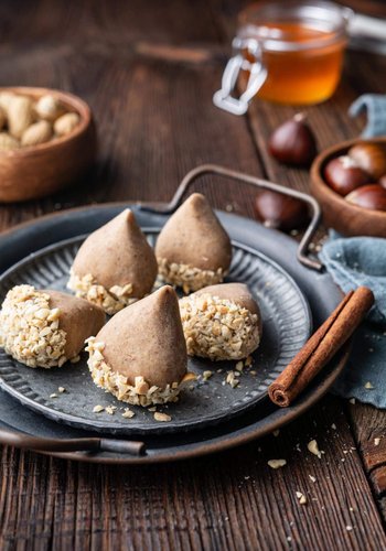 Recipe No-Bake Chestnut Cookies