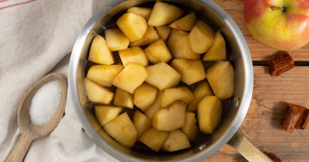 Recipe Pan-Fried Apples - The Recipes Club