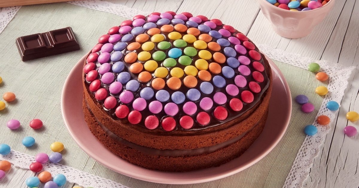 Recipe Confetti Chocolate Cake - The Recipes Club