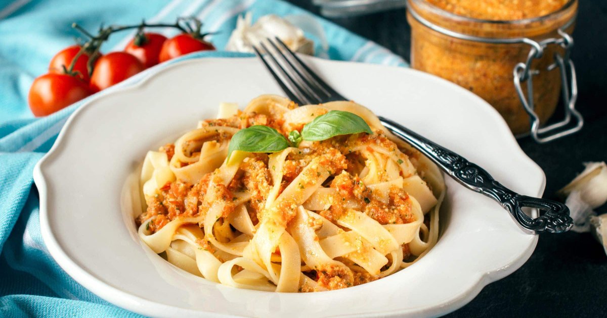 Recipe Sicilian Wild Fennel Pesto Pasta - The Recipes Club