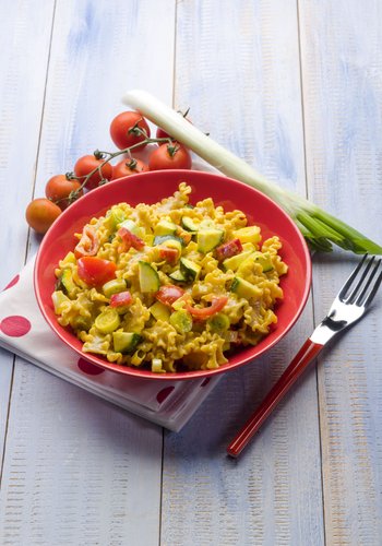 Recipe Saffron Pasta with Zucchini and Cherry Tomatoes
