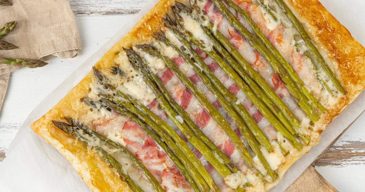 Recipe Upside-Down Asparagus and Bacon Savory Tart - The Recipes Club