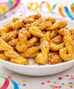 Recipe Acciuleddi (Sardinian Honey Twists)