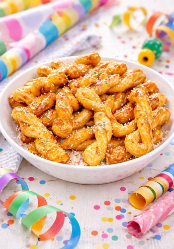 Recipe Acciuleddi (Sardinian Honey Twists)