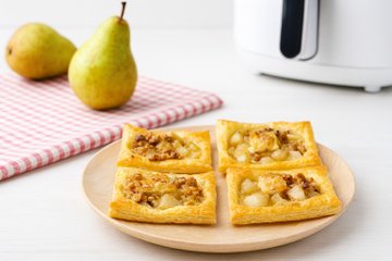 Recipe Air Fryer Pear and Brie Puff Pastry Bites