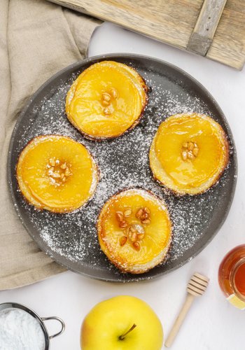 Recipe Upside-Down Apple Puff Pastries with Honey