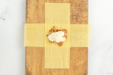 Making the baked lasagna bundles, step 8