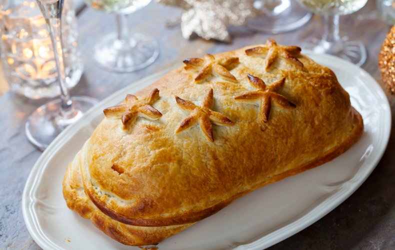 Baked salmon in puff pastry