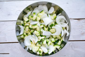 Baked zucchini and onions, photo 1