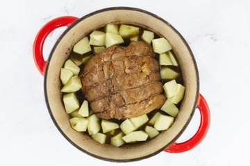 Making Beef Roast with Apples, photo 10