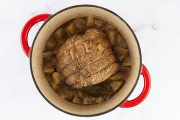 Making Beef Roast with Apples, photo 11