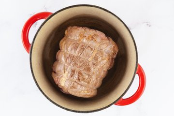 Making Beef Roast with Apples, photo 2