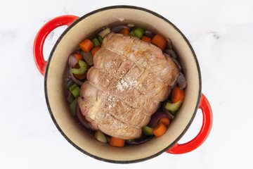 Making Beef Roast with Apples, photo 5