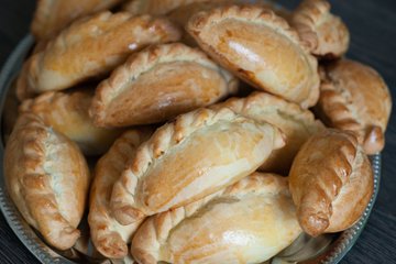 Recipe Chinulille (Calabrian Ricotta Turnovers)