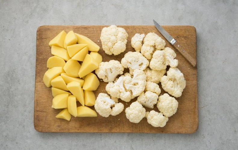 Cauliflower Puree, step 1: cauliflower florets and potato wedges ready to cook
