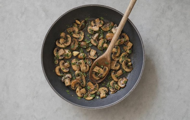 Cheese and Mushroom Bruschetta, step 3: the cooked mushrooms with chopped parsley