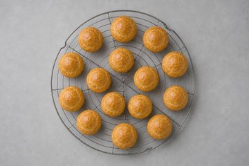 Chocolate Profiteroles, step 6: the baked cream puffs