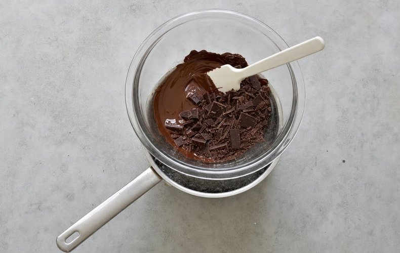 Chocolate shortbread cookie ornaments: step 1