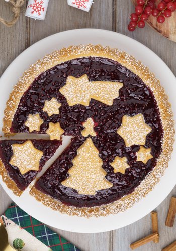 Recipe Christmas Jam Tart with Cinnamon Shortcrust