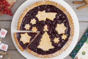 Recipe Christmas Jam Tart with Cinnamon Shortcrust