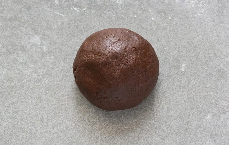 Cocoa Christmas Cookies, step 2: smooth ball of cocoa dough