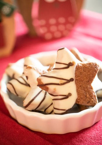 Recipe Cocoa and Hazelnut Shortcrust Cookies