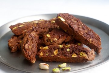Recipe Cocoa and Pistachio Cantucci