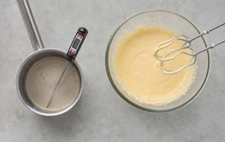 Coffee Mattonella (No-Bake Cookie Cake), step 2: whipping the egg yolks with vanilla seeds while the sugar syrup heats