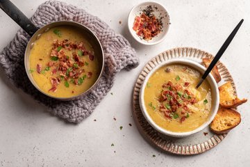 Recipe Creamy Lentil Soup with Crispy Bacon