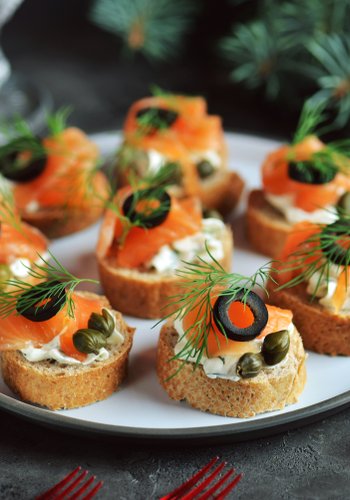 Recipe Crostini with Salmon and Capers