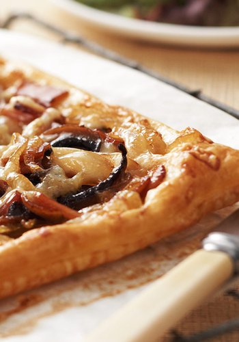 Recipe Gorgonzola and Bacon Savory Pie