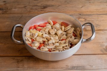 Making Greek-style button mushrooms, step 3