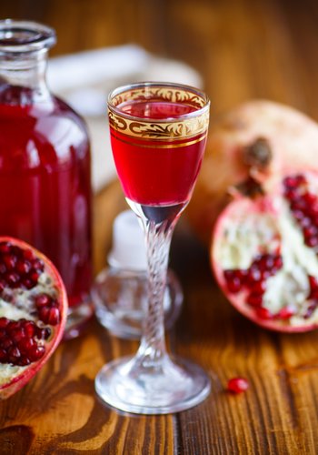 Recipe Homemade Pomegranate Liqueur
