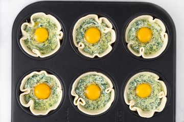 Making the ricotta and spinach tarts, step 13