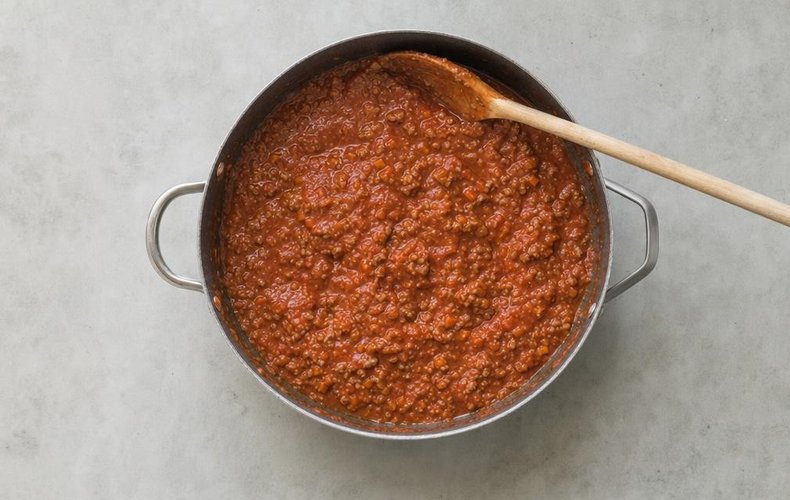 Lasagna with Meat Ragù and Savoy Cabbage, step 2: tomato puree and tomato paste added to the browned meat