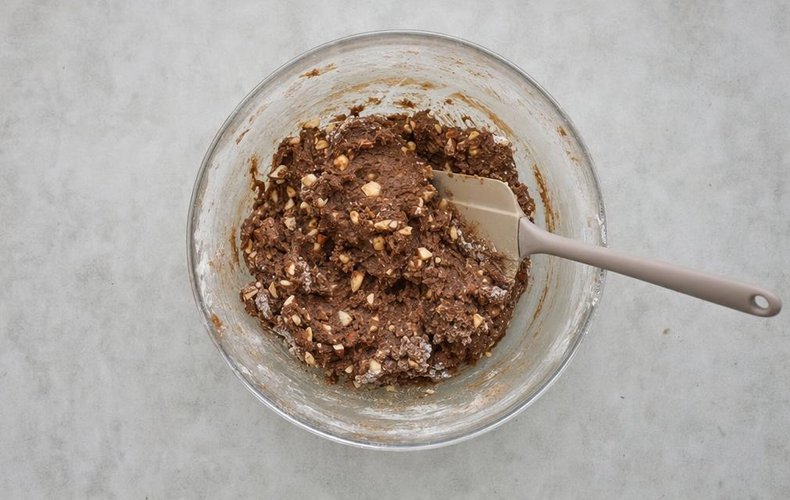 Lebkuchen, step 3: the flours and chopped almonds worked into the dough