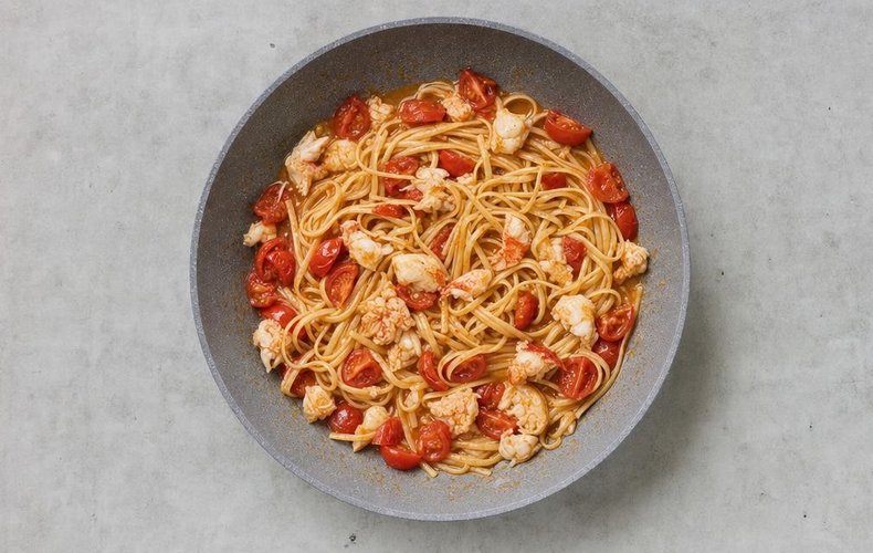 Linguine with lobster, step 4: the linguine tossed with the sauce and lobster meat