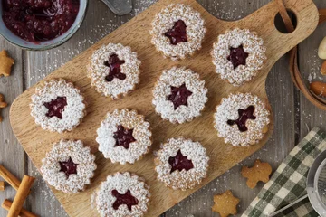 Recipe Linzer Cookies