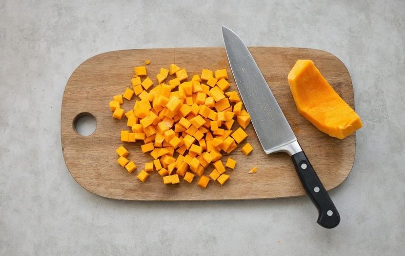 Mini Pumpkin and Gorgonzola Puff Pastry Tarts, step 1