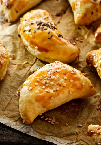 Recipe Mushroom, Ham and Fontina Puff Pastry Bundles